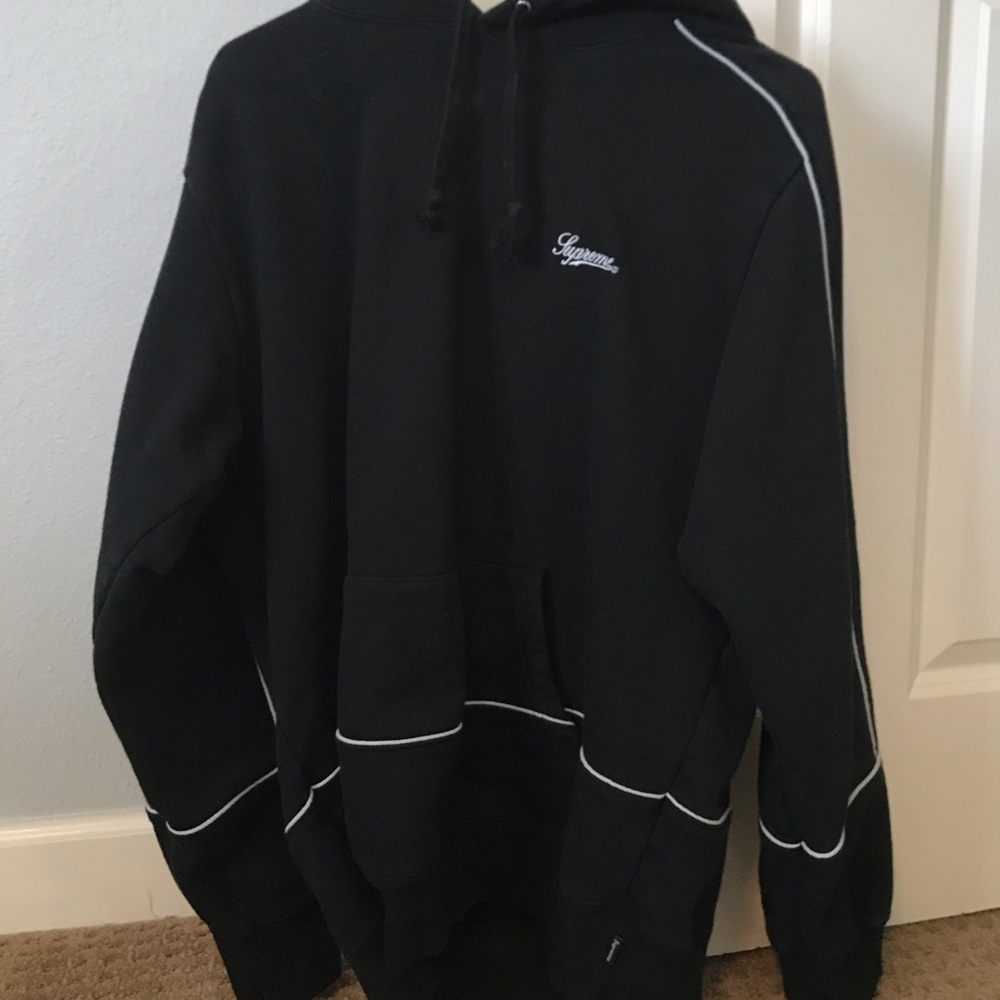 SUPREME HOODIE